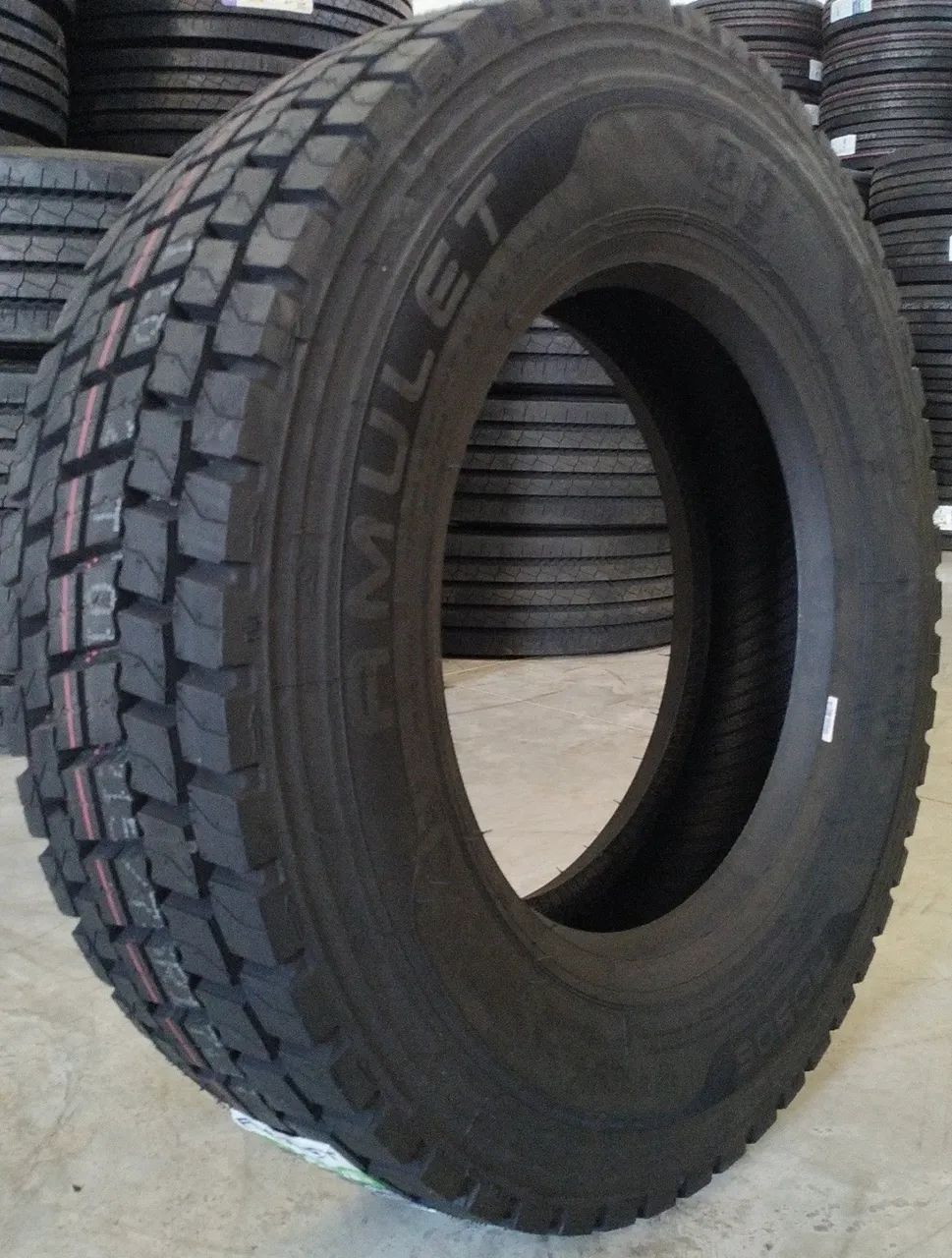 PNEUS AMULET BORRACHUDO 215/75R17.5 - Foto 3