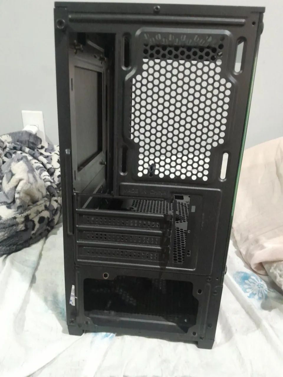 Gabinete TGT Legion  - Foto 4