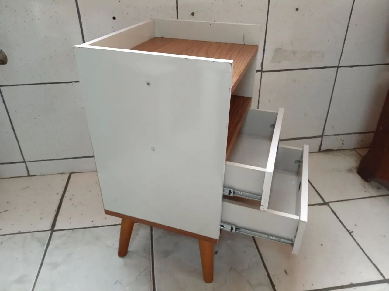 Mesa de Cabeleireira com Duas Gavetas em MDF  - Foto 4