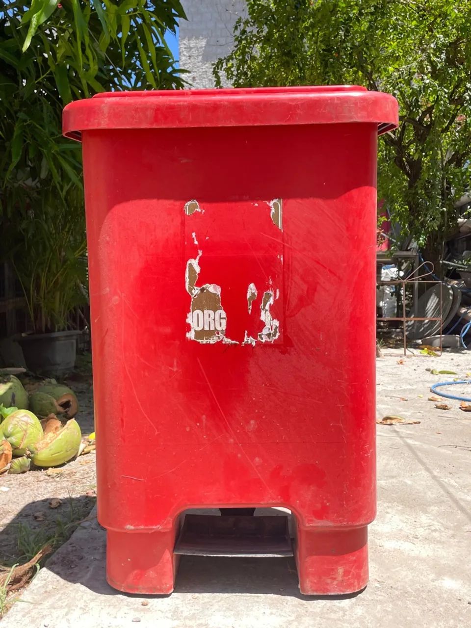 Lixeira 200l 