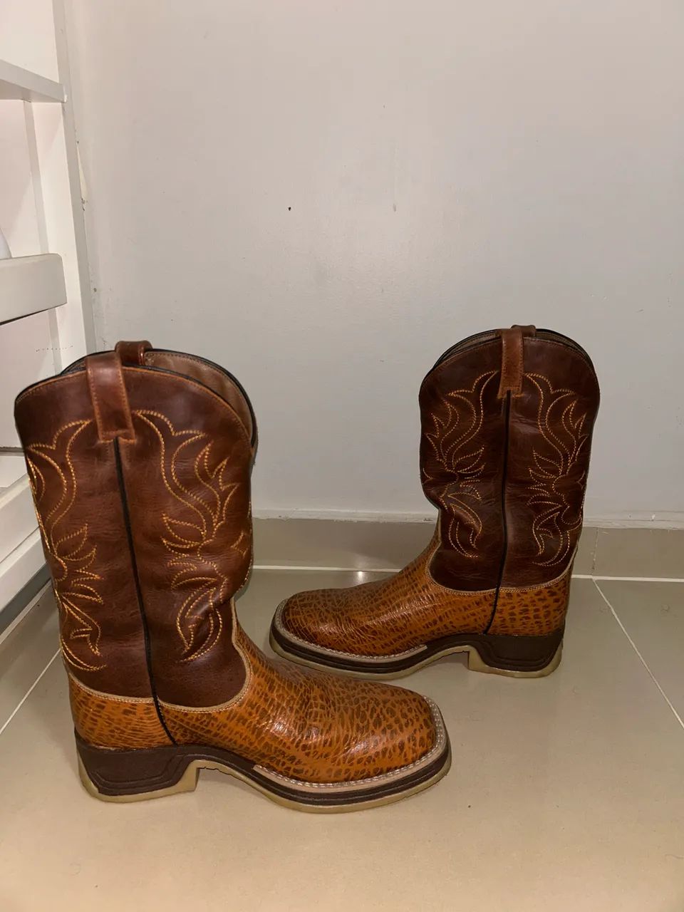 Bota Solado Jump Imitação couro de cabeça  - Foto 3
