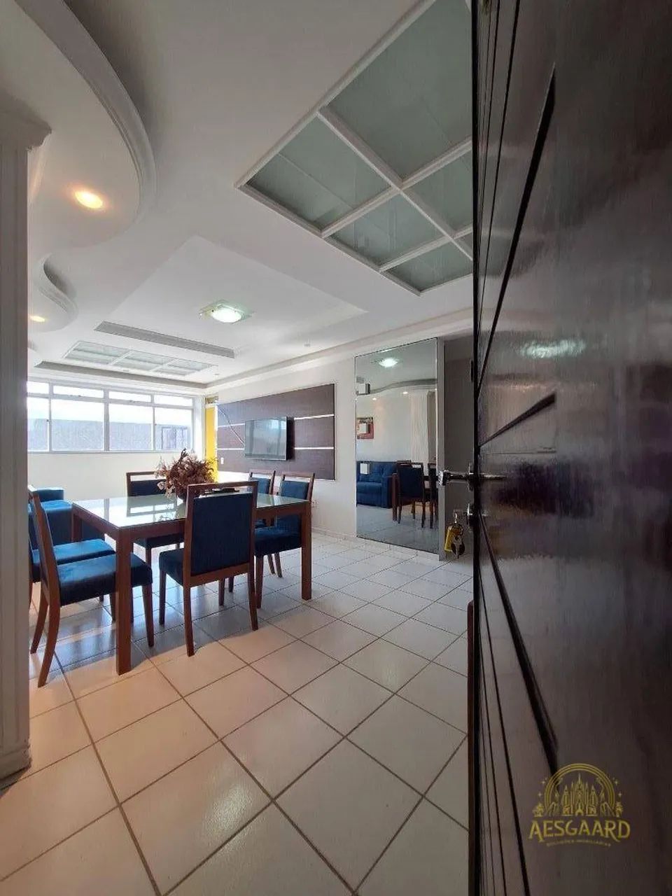 Apartamento Mobiliado de 3 Quartos com Suíte e DCE a 150m da Praia no Bessa