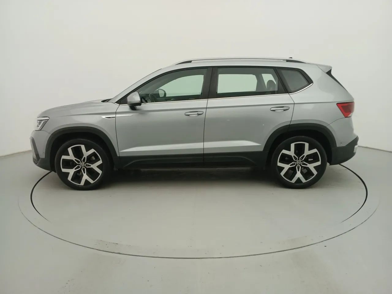 Volkswagen Taos Highline 1.4 250 TSI Flex Aut., foto 2 de 18