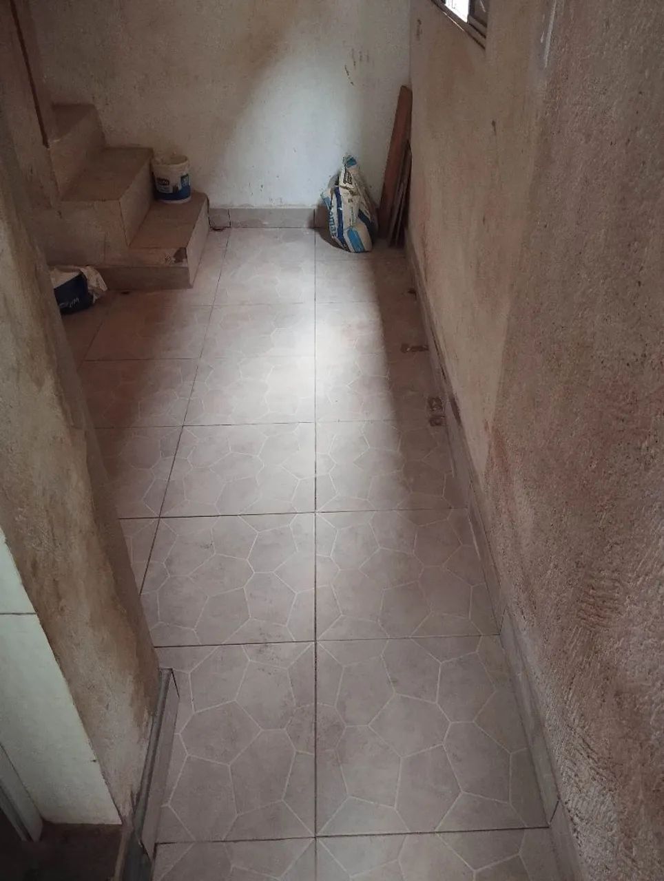 Casa pequena estilo Kitnet com 3 andares - Foto 5