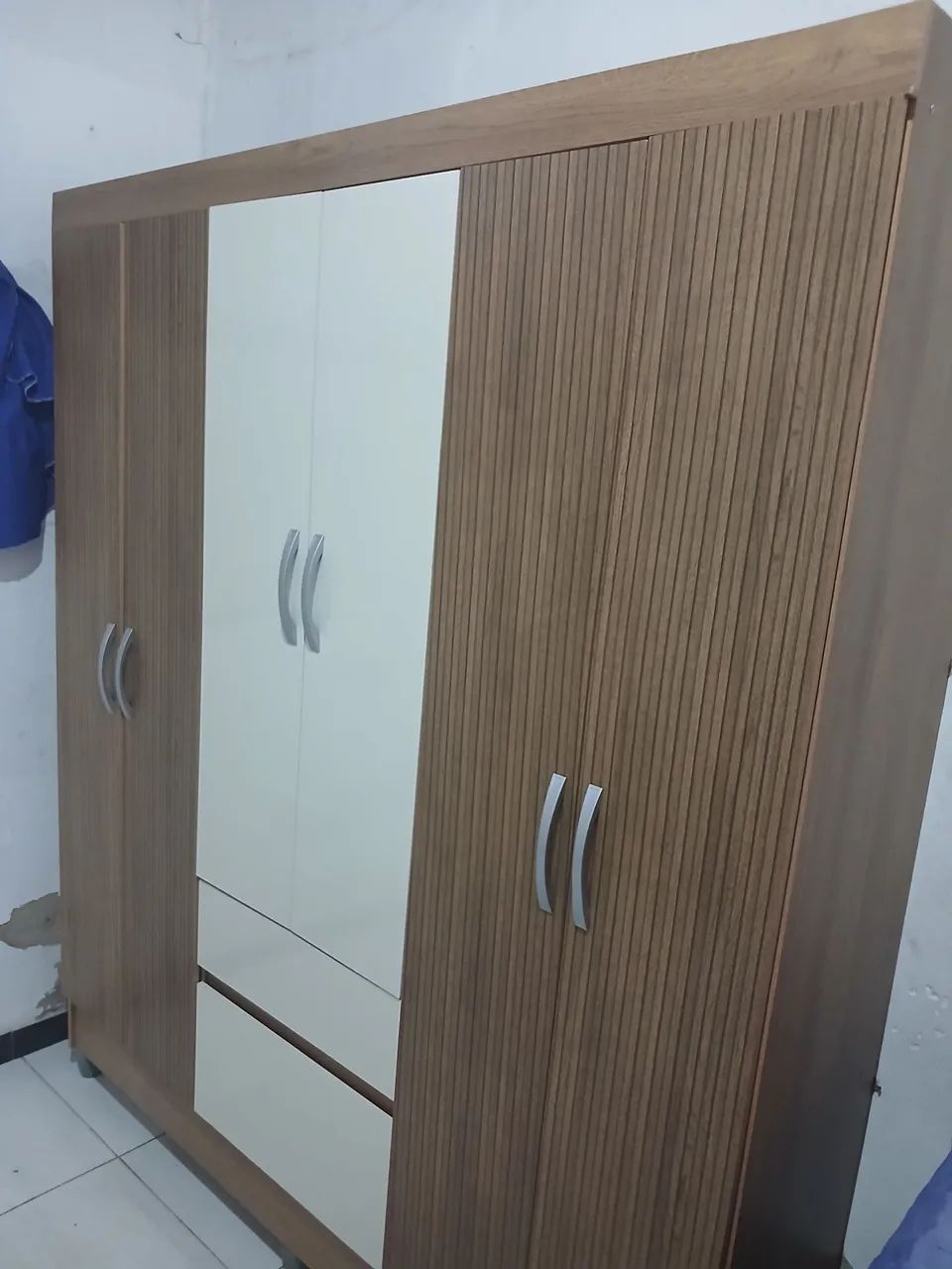 Vendo guarda roupa novo