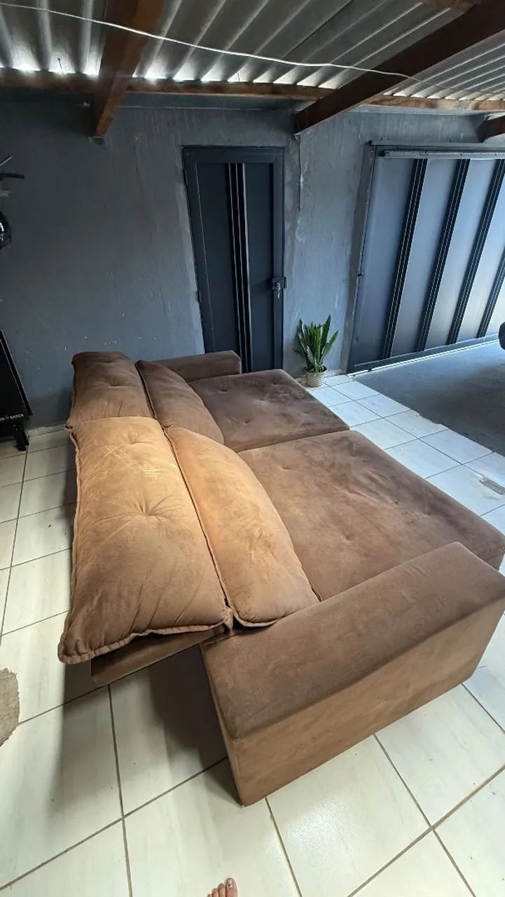 SOFÁ RETRÁTIL E RECLINÁVEL - MARROM GRANDE ENTREGO NESSE PREÇO SOFA BOM E GRANDE  - Foto 5
