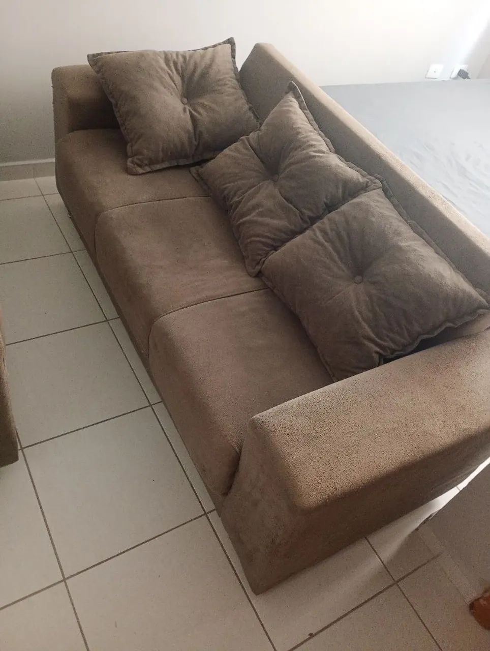 Vende se sofá de 3 lugares 