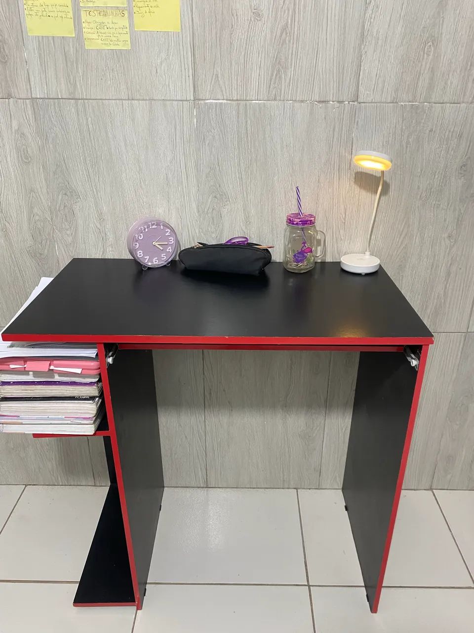 Mesa de computador / Escrivaninha 