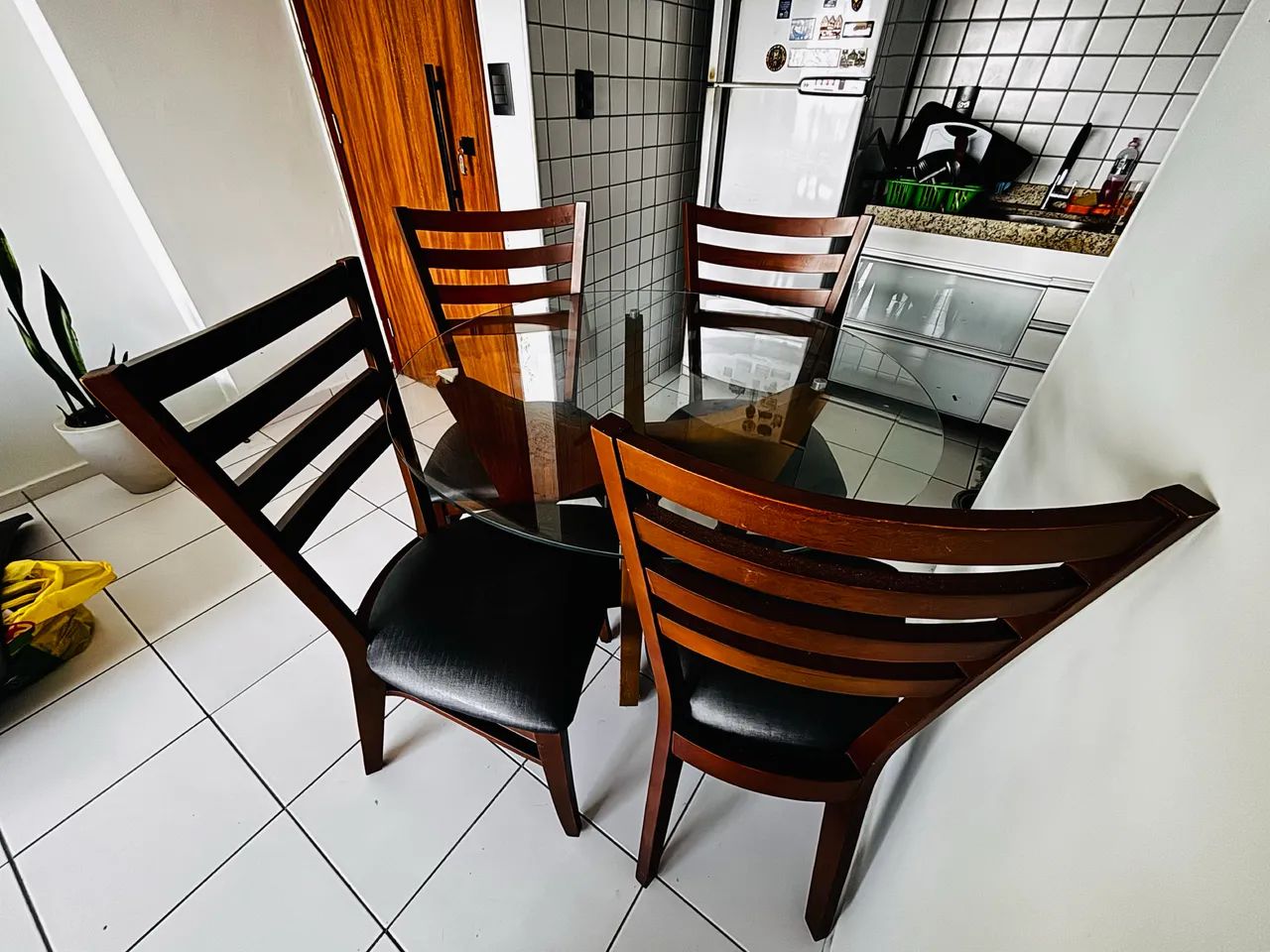 Mesa para sala 4 cadeiras  - Foto 3