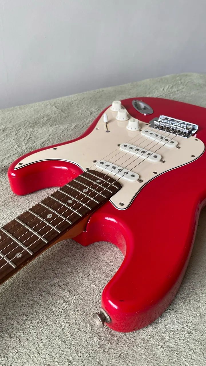 Guitarra Squier Afinity - troco em ouro - Foto 4