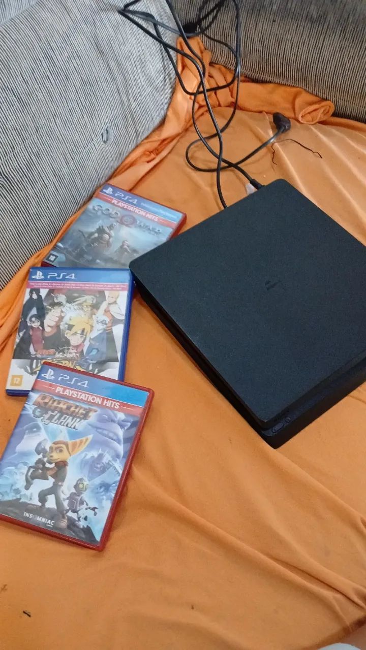 Ps4 com jogos 2 controle e fone - Foto 2