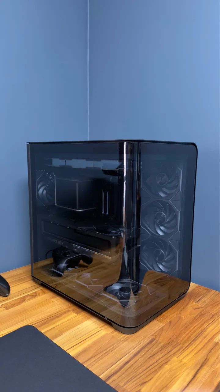 Gabinete MSI MEG Maestro 700l pz