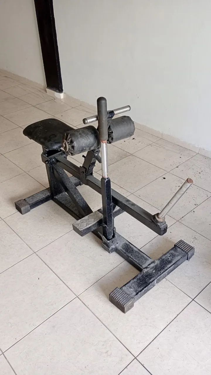 Máquina para panturrilhas academia  - Foto 3
