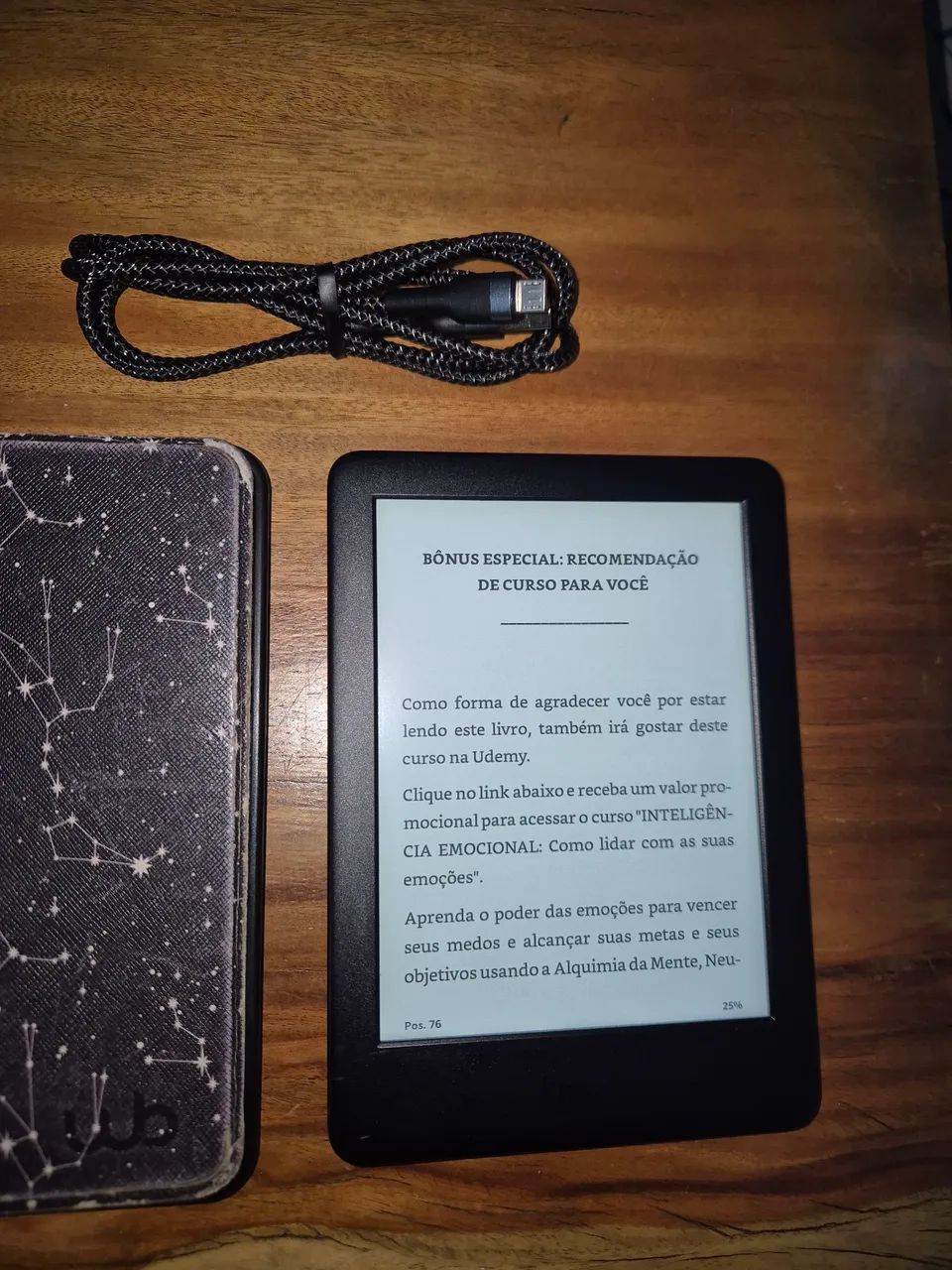 Kindle 10 Geração + Capa Magnética e cabo - Foto 2
