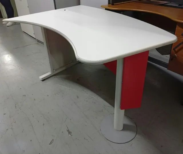 Mesa Para Escritório - Foto 2