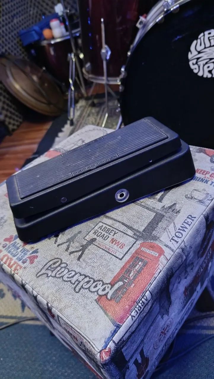 Pedal Wah Wah Dunlop JH-1 Jimi Hendrix Signature - Instrumentos Pedal Wah Wah Dunlop JH-1 Jimi Hendrix Signature - Instrumentos