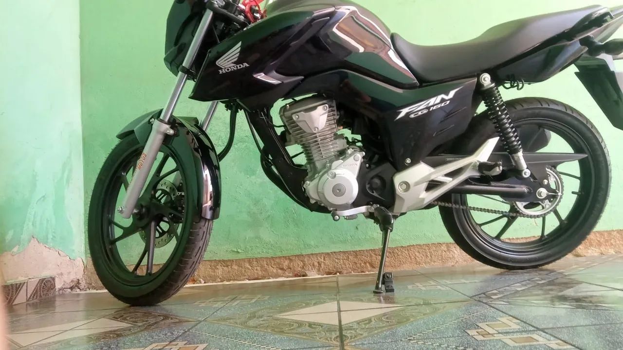 Titan - Foto 2