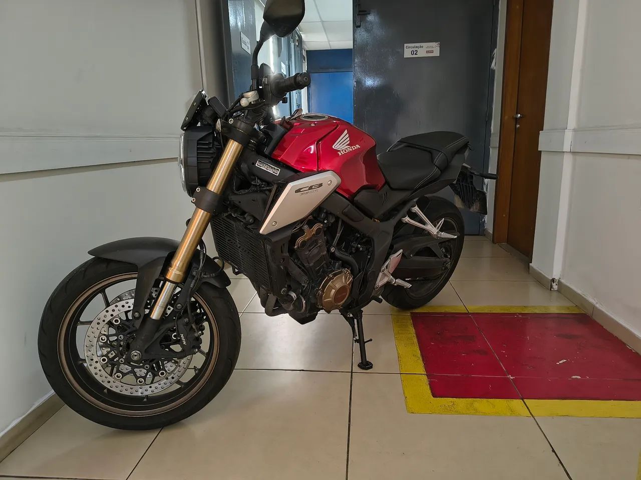 CB650r - Foto 4