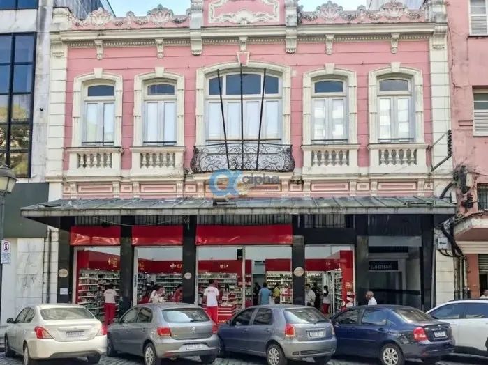 Excelente oportunidade de locação no Centro de Petrópolis!