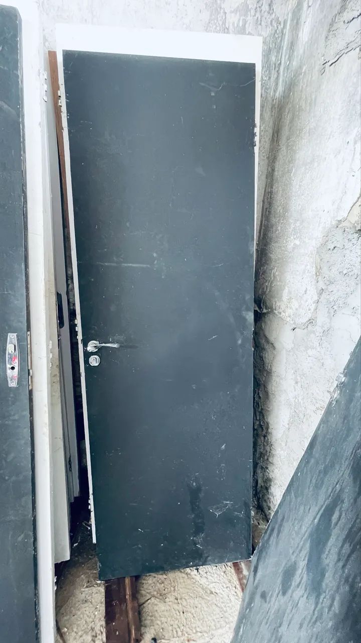 Vendo porta de madeira - Foto 3