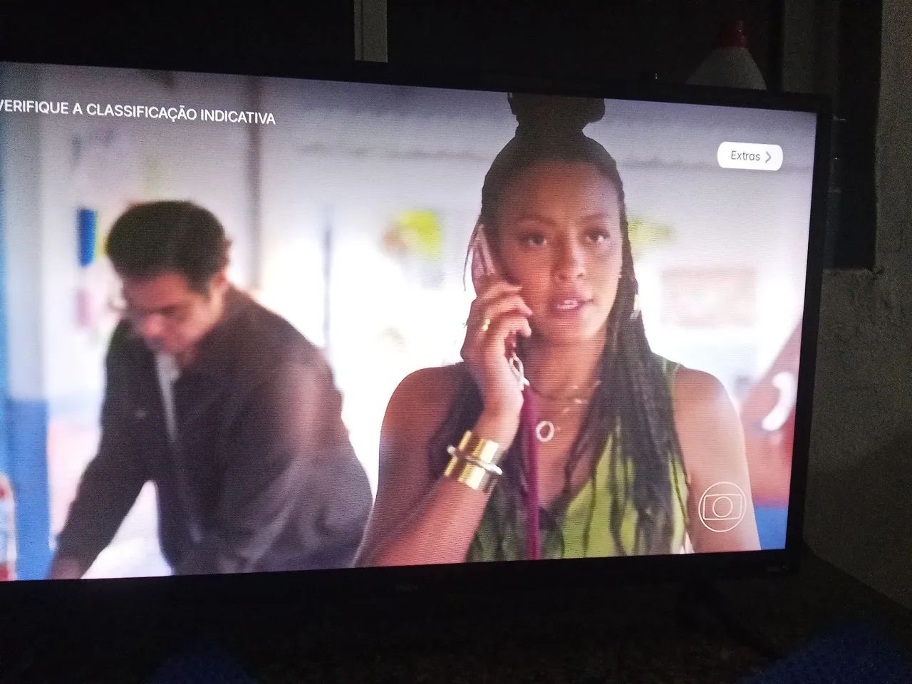 TV 32 polegadas smart roku 