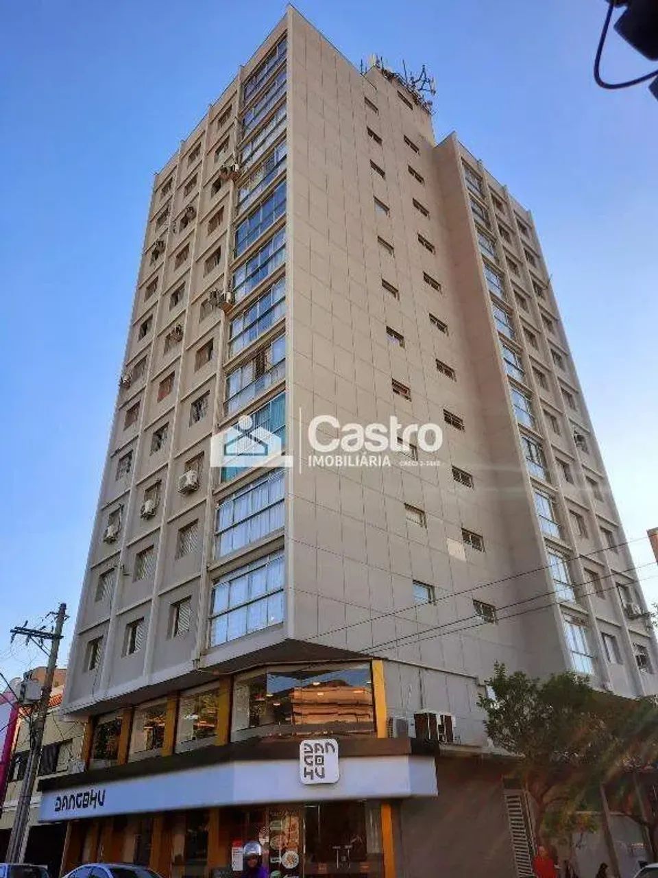 Apartamento com 3 Dormitórios no Centro  Edifício Maria José