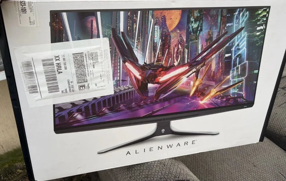 Alienware AW2725DF 27 QD-OLED 360 hz Novo e lacrado - Monitores