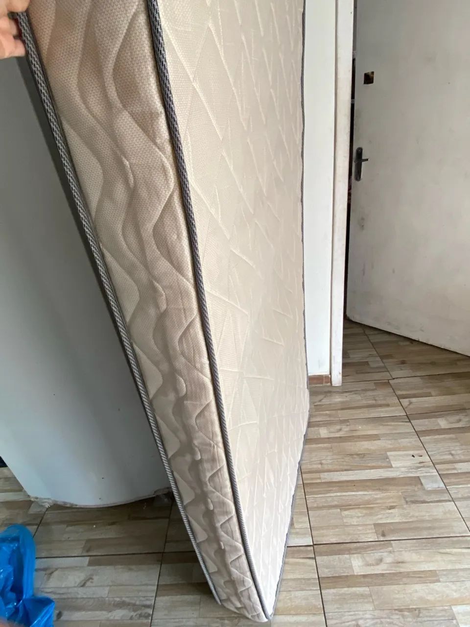 colchão de solteiro disponível  - Foto 2