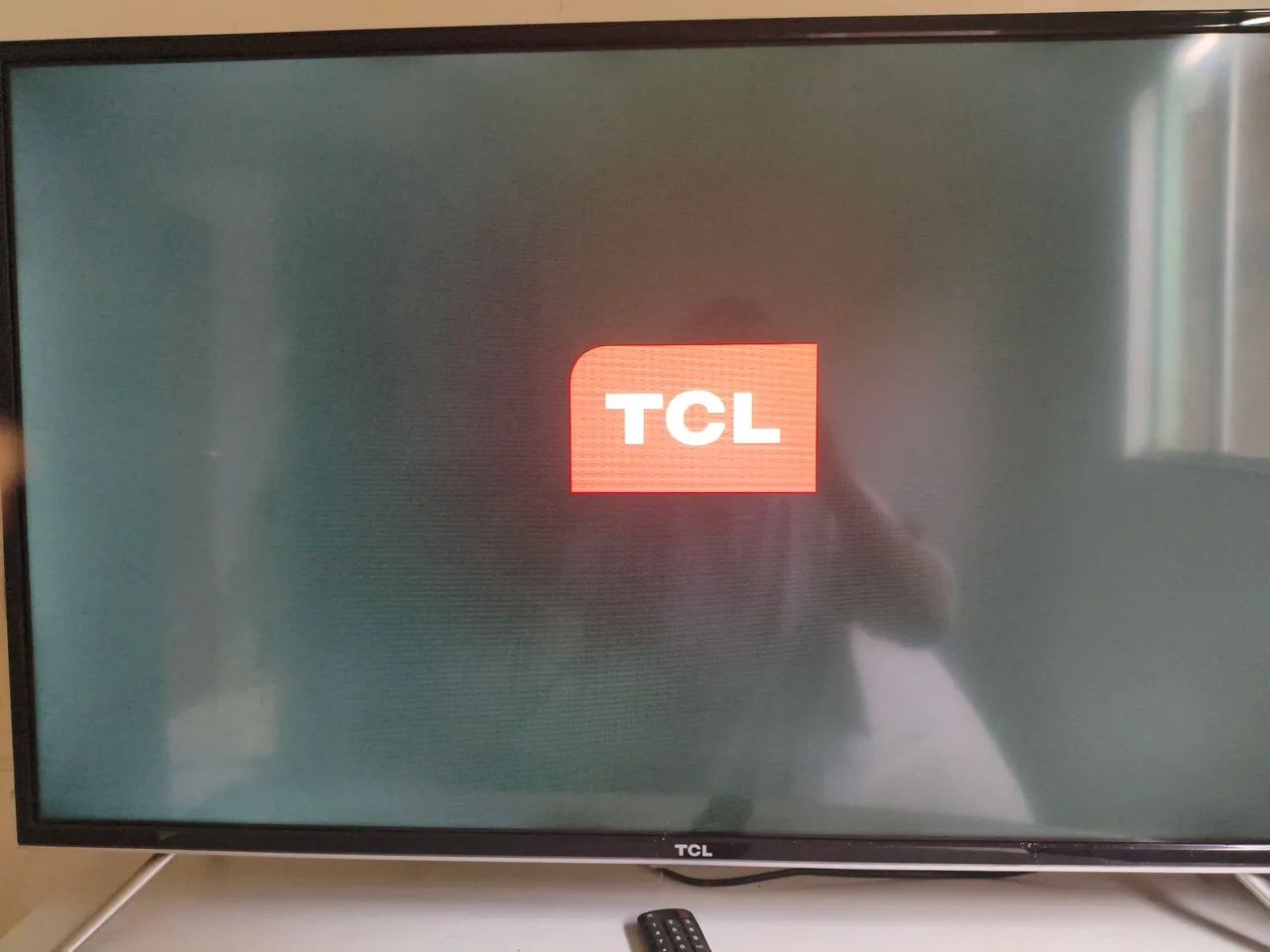 TV smart TCL 43" - Foto 2