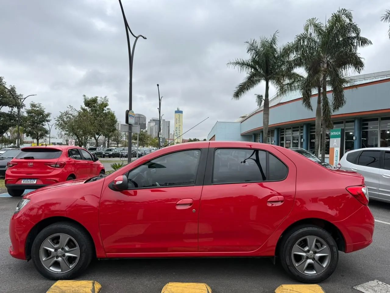 Renault Logan Expression Flex 1.6 16V 4P 2019 - Foto 4