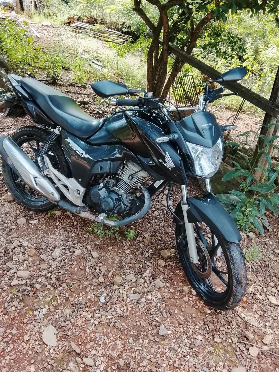 Vendo ou troco em ágio de carro2020 pra cá. Ótimo para o trabalhar. Único dono