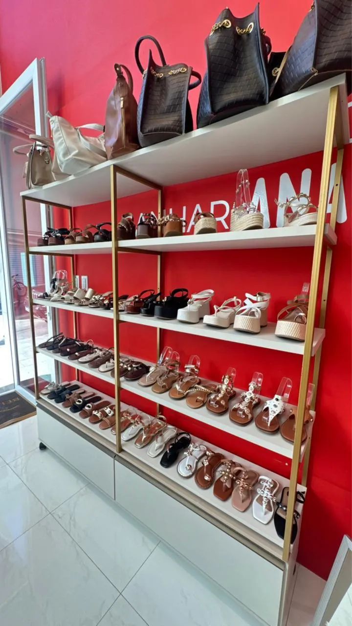 VENDO DUAS PRATILEIRAS PARA LOJA 