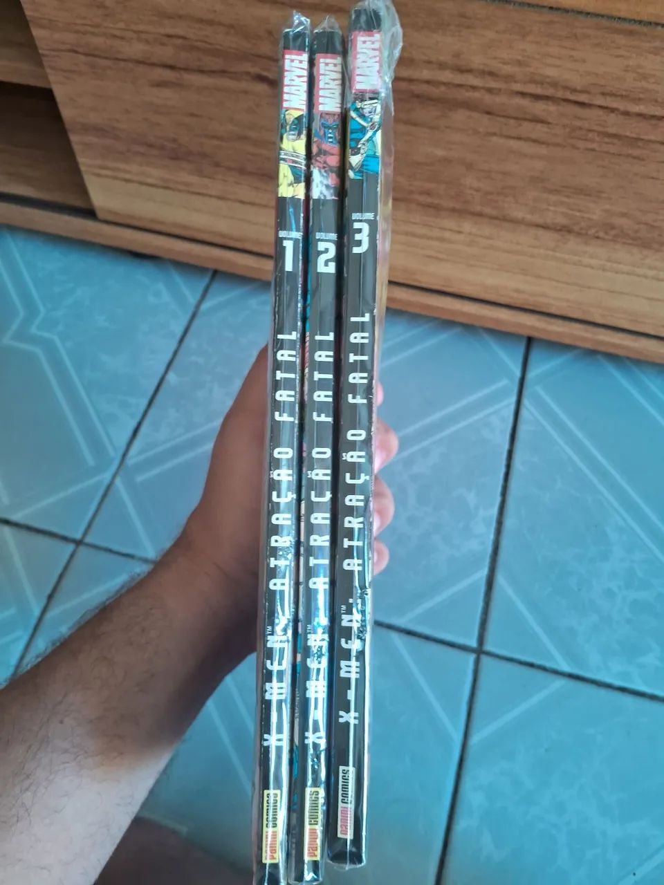 X-Men Atração Fatal (capa cartonada) - Foto 3