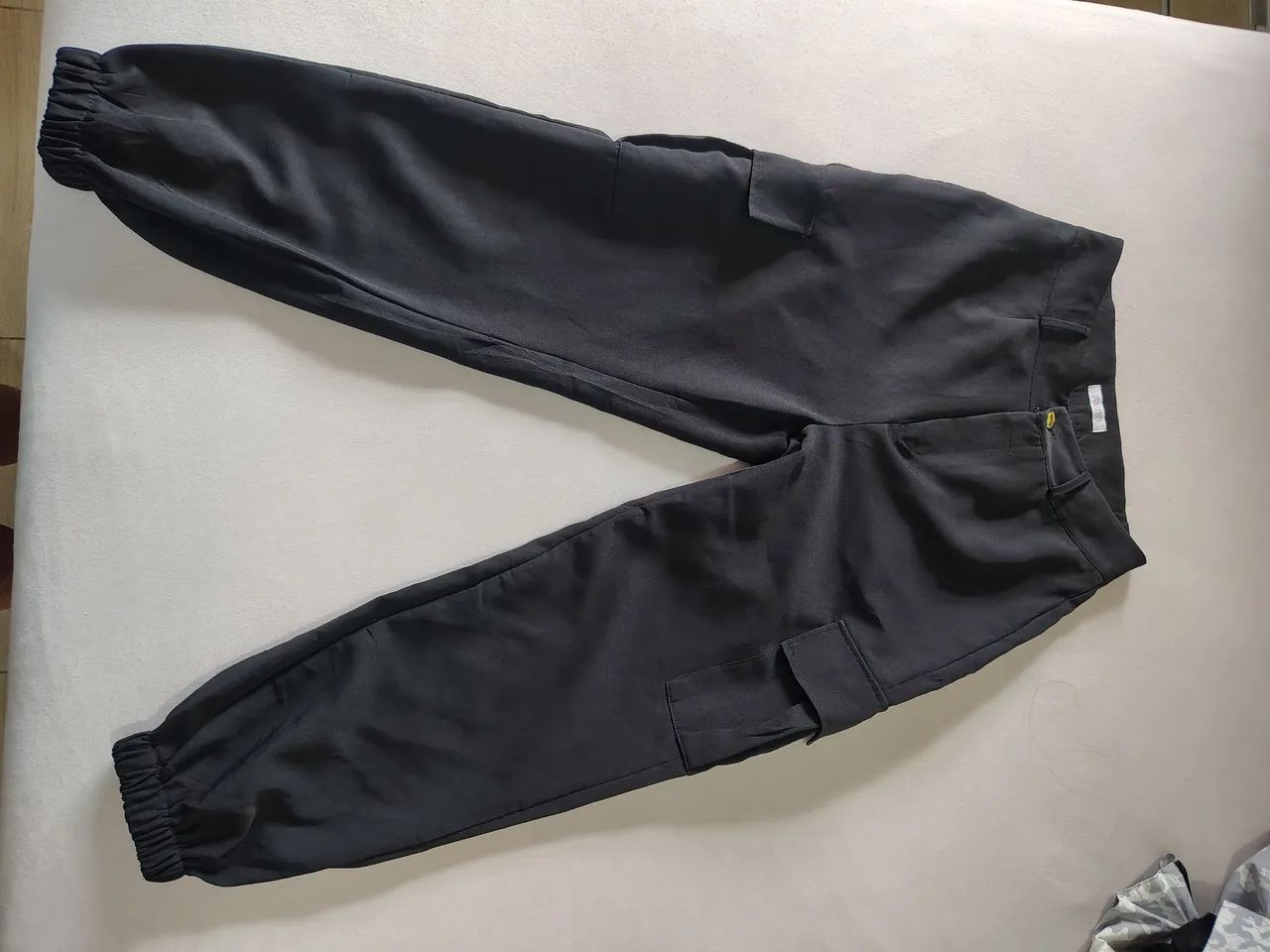 Saia, Macaquinho e calça joger  - Foto 2