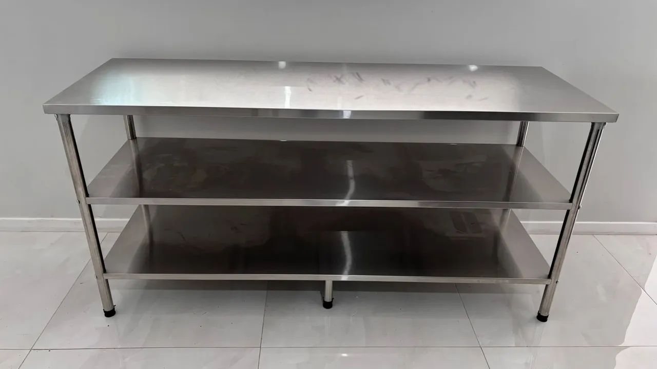 Mesa inox cozinha com dois meses de uso  - Foto 2