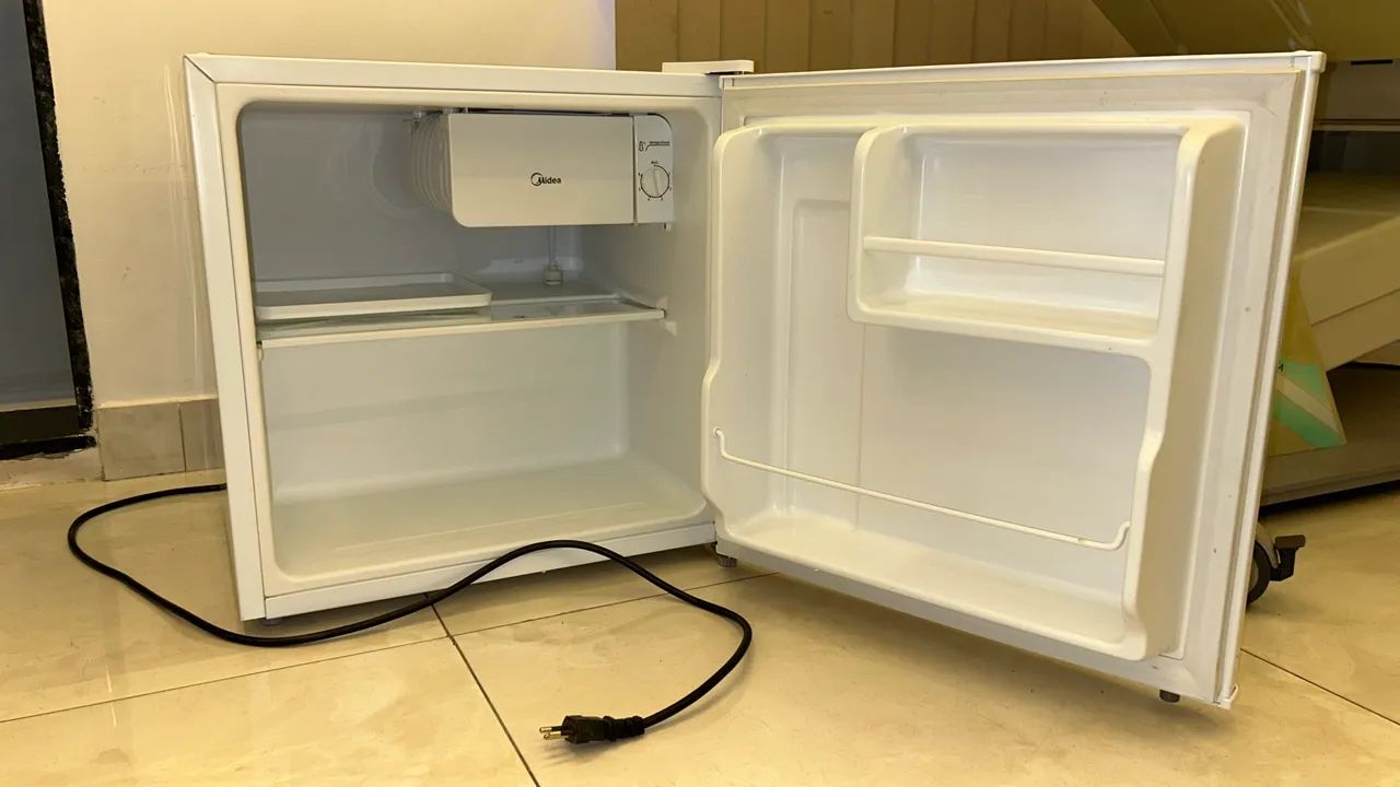 Frigobar Midea 45 litros - Foto 3