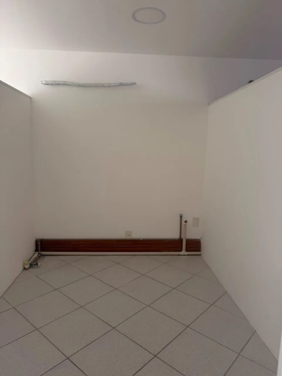 Sala com 75m2. Aluguel R$ 1.500,00  - Foto 4