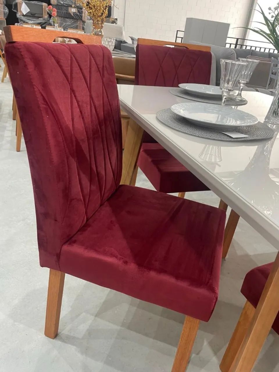 MESA DE JANTAR COM 4 CADEIRAS ( MOSTRUÁRIO) - Foto 3