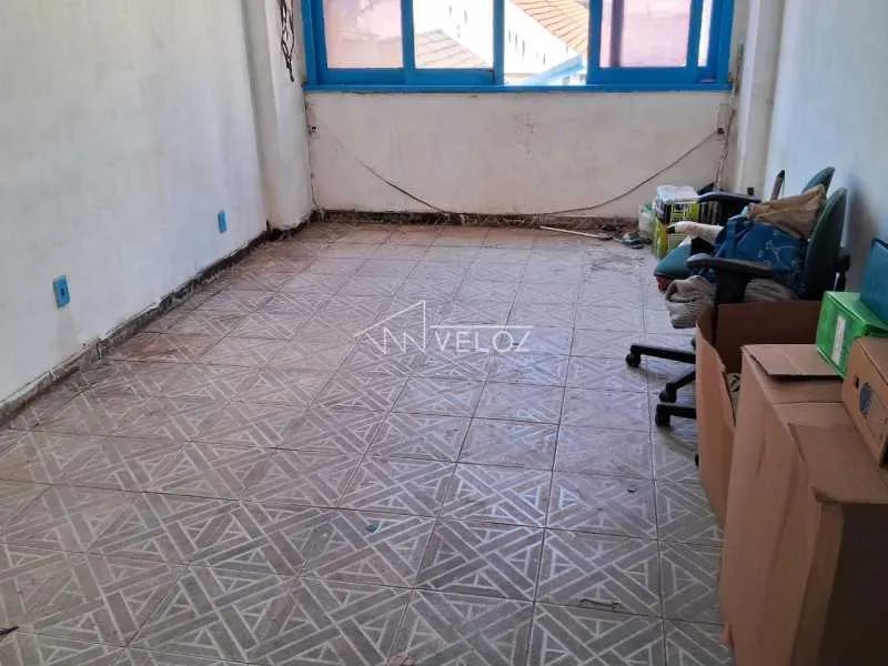 Sala - / Comercial / Centro