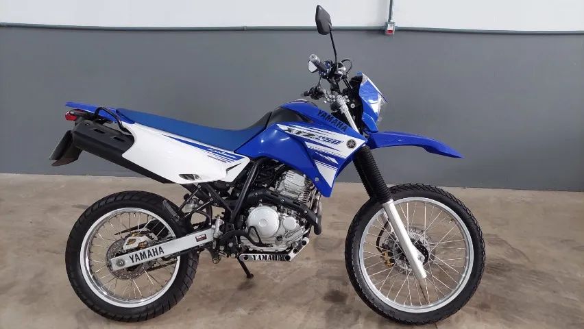 YAMAHA XTZ  250 Lander 2017