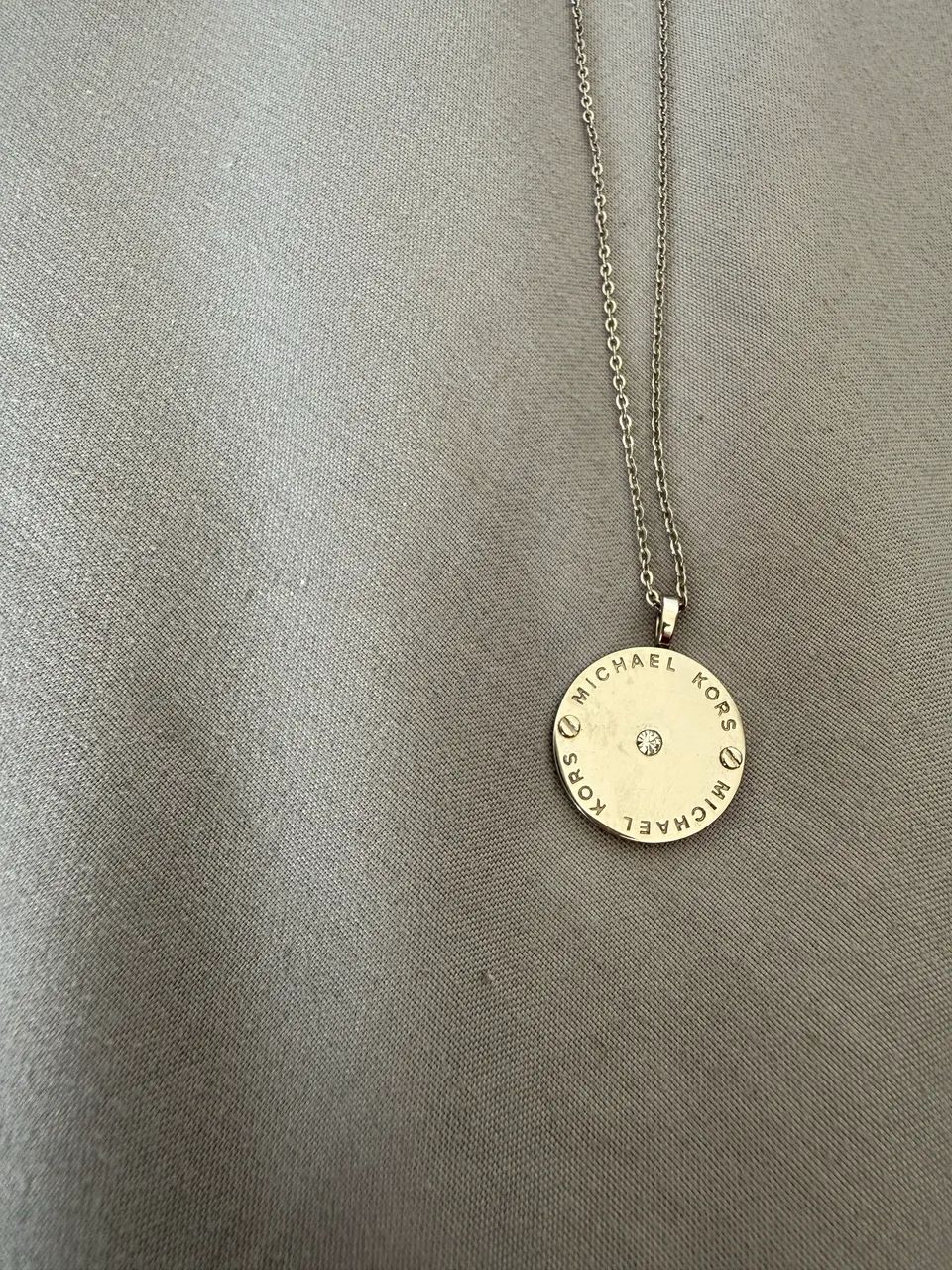 Colar Michael Kors original prata - usado 1x - estado impecável - Foto 3
