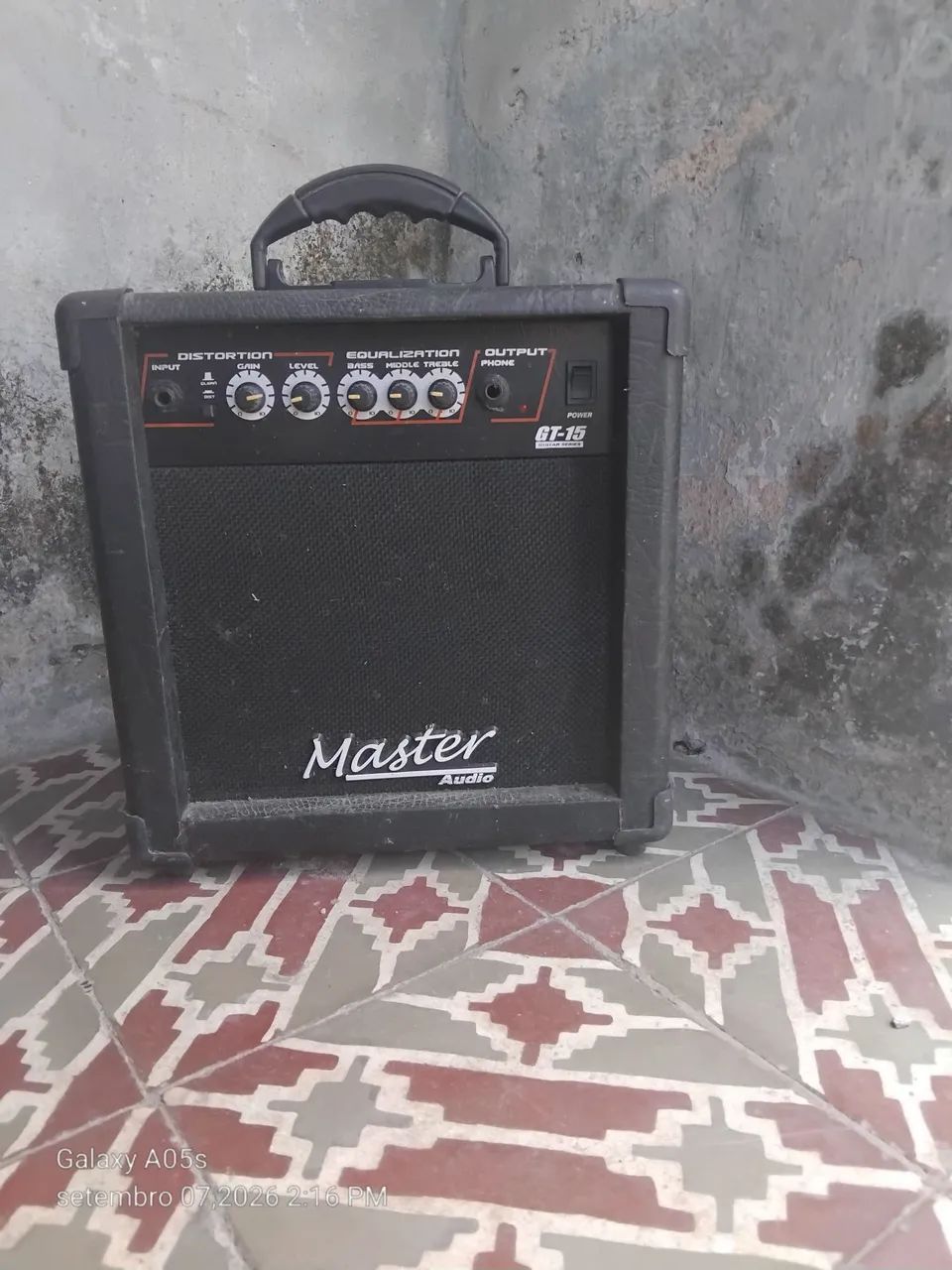 Guitarra e caixa amplificada 2 cabos santo angelo  - Foto 3
