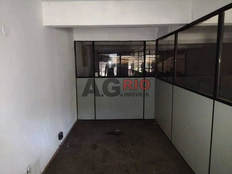 TRÊS SALAS COMERCIAIS À VENDA COM TOTAL DE 1.100 M² NO CAMPINHO - Foto 5