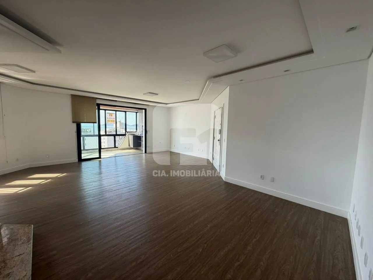 Apartamento de 4 dormitórios na Beira-Mar Norte - Foto 4