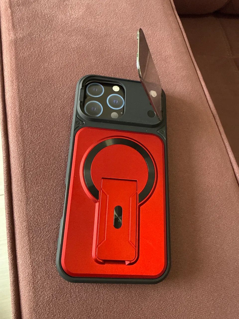 Capa vermelha magnética para iPhone 16 pro max  - Foto 5
