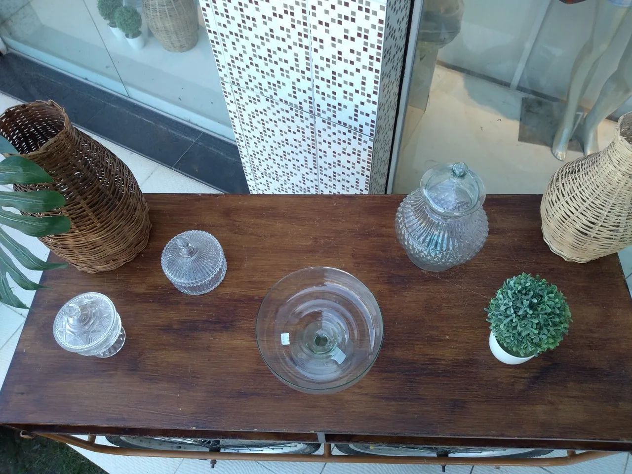 Mesa personalizada para comércio ou decoração (Docecleta) CHAME ATENÇÃO E VENDA RAPIDO! - Foto 3