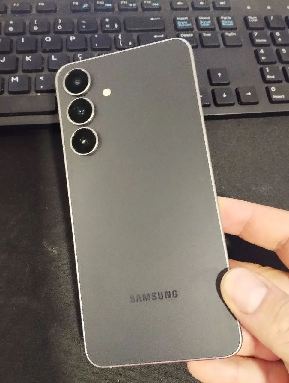 Celular Samsung Galaxy s25 fe - Foto 2