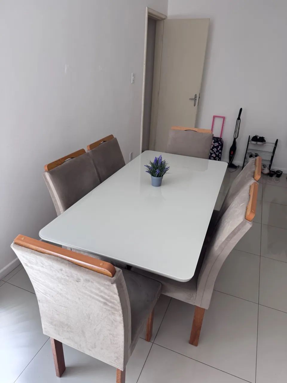 Mesa e cadeiras 6 lugares  - Foto 3