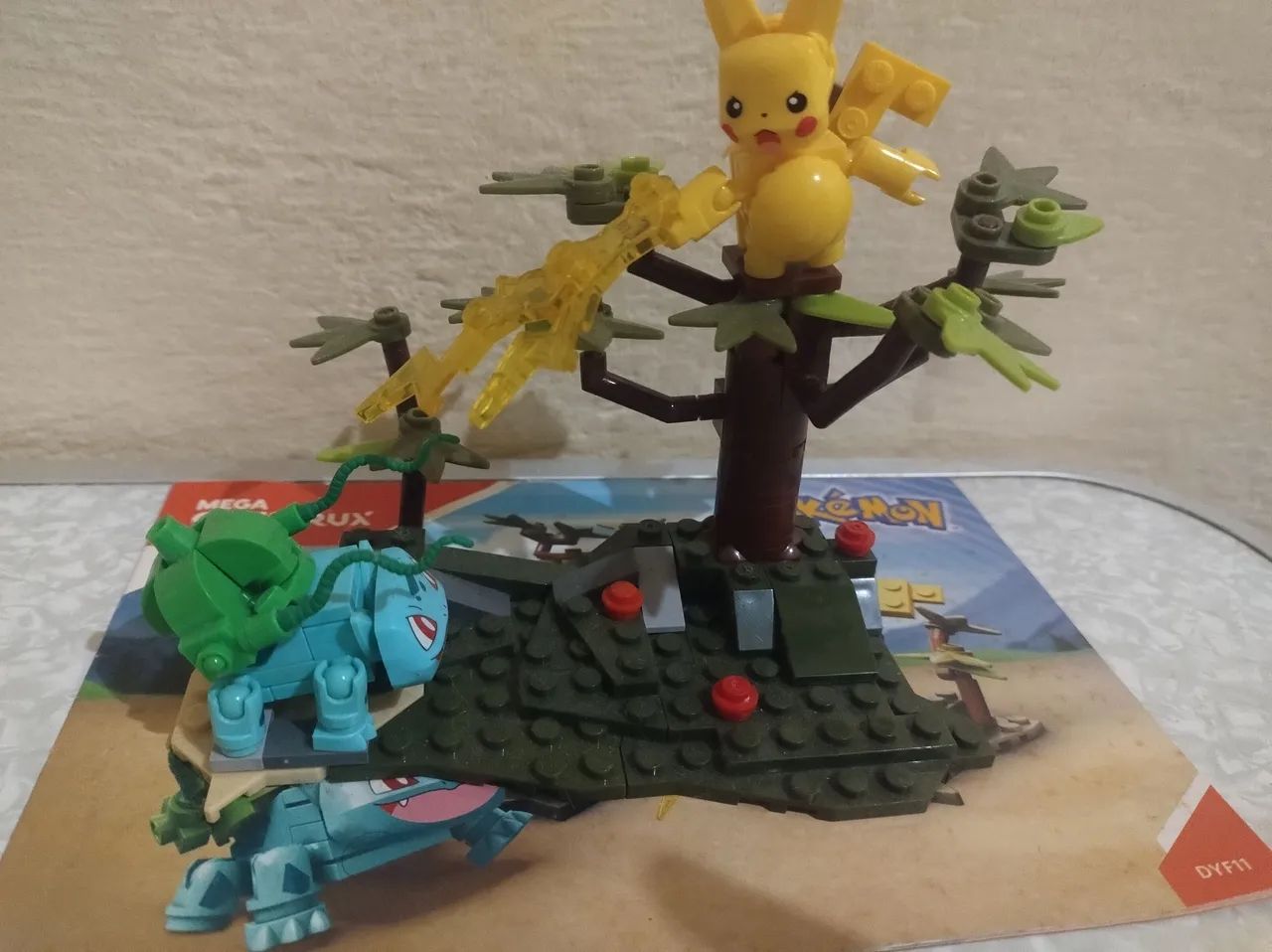 Pokemon Mega Construx Bulbassauro vs Pikachu tipo lego