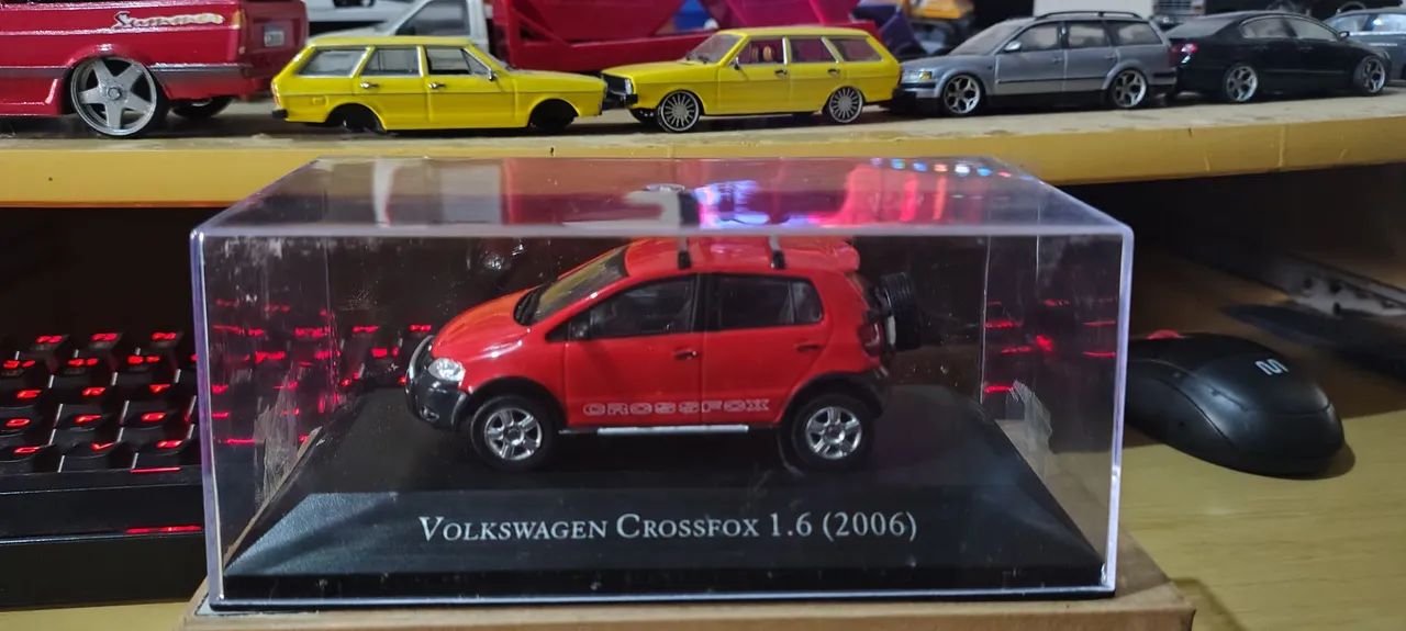 Miniatura Volkswagen Cross Fox 2006